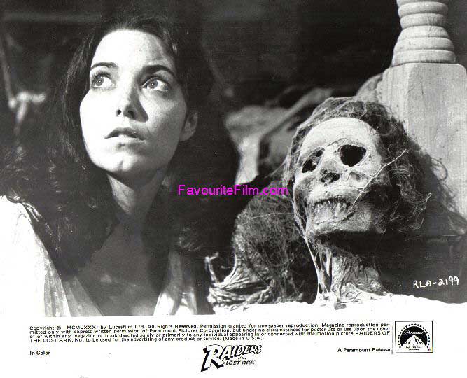 RAIDERS OF THE LOST ARK: B/W Still Marion & Skull RAIDERS OF THE LOST ARK: B/W Still Marion & Skull