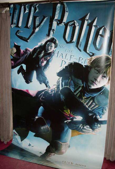 HARRY POTTER AND THE HALF BLOOD PRINCE: Ron & Ginny Weasley Cinema Banner HARRY POTTER AND THE HALF BLOOD PRINCE: Ron & Ginny Weasley Cinema Banner