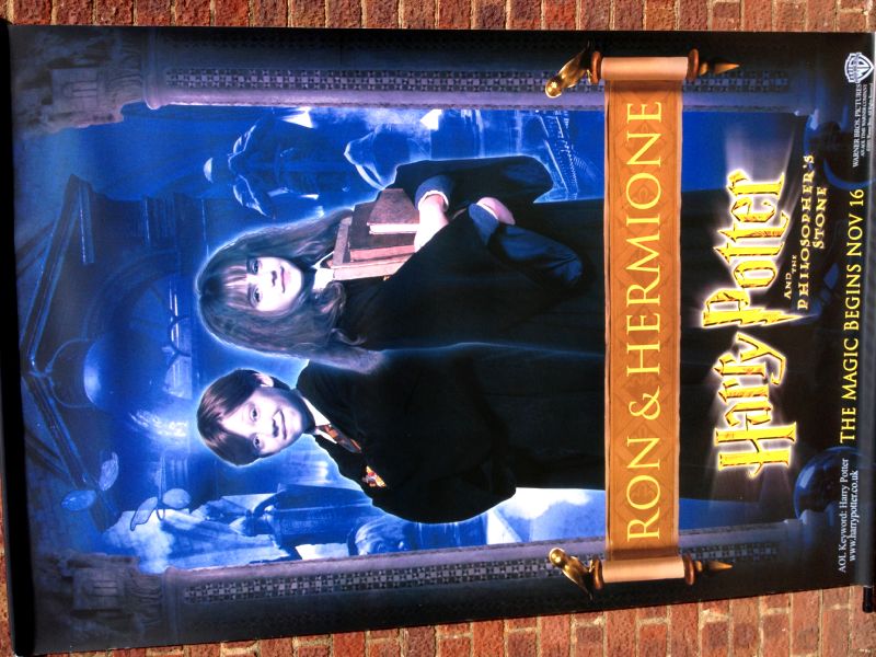 Cinema Banner: HARRY POTTER AND THE PHILOSOPHER'S STONE (Ron & Hermione) Robbie Coltrane