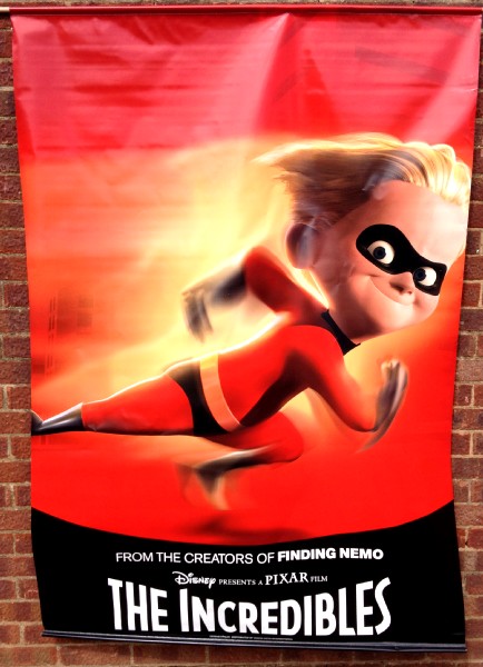 Cinema Banner: INCREDIBLES, THE 2004 (Dash) Craig T. Nelson Holly Hunter Cinema Banner: INCREDIBLES, THE 2004 (Dash) Craig T. Nelson Holly Hunter