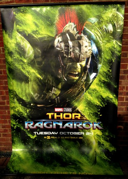 Cinema Banner: THOR RAGNAROK 2017 (Hulk) Tom Hiddleston Chris Hemsworth Cinema Banner: THOR RAGNAROK 2017 (Hulk) Tom Hiddleston Chris Hemsworth